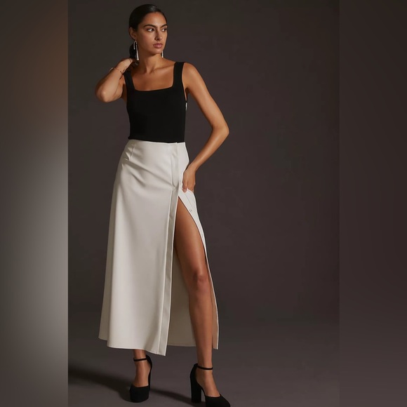 New Women’s Maeve Back-Bow Sweater Tank By Anthropologie!!🔥🔥🔥 - Picture 4 of 11